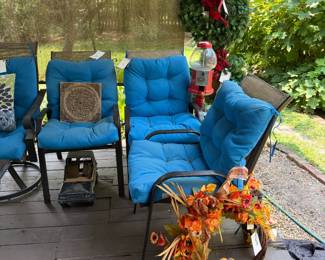 nice outdoor chairs with pads