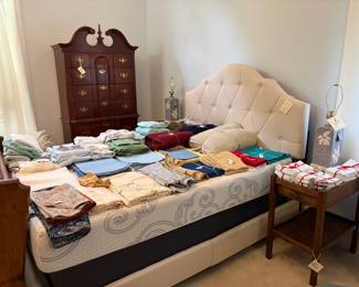 Queen bed, highboy, Haeger lamps, linens