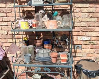 Bakers Rack, Lots of various size pots