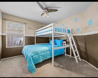 BUNK BEDS HAVE NEW MATTRESSES A QUEEN AND DOUBLE