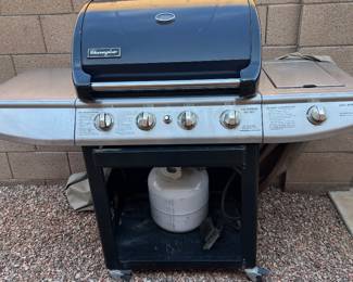 BBQ GRILL - WORKS GREAT AND COMES WITH PROTECTIVE COVER