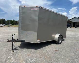 ENCLOSED TRAILER