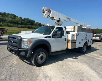 FORD BUCKET TRUCK