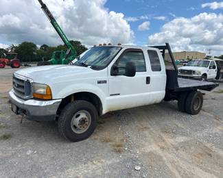 FORD FLATBED TRUCK