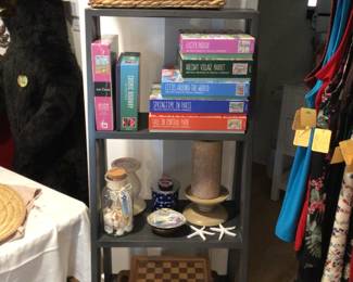 Sm. Step shelf and decor items
