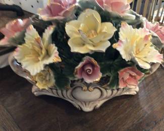 Capodimonte center piece 