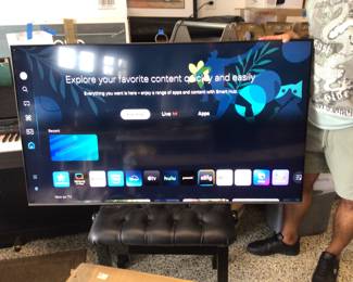 Samsung 65” TV with remote 