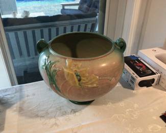 Roseville Pottery c.1938 “poppy” #642-9”