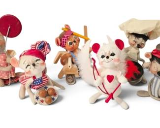 Vintage Annalee Mobilitee Mice Figurines Carpenter, Cupid, Chef More