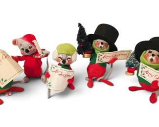 Vintage Annalee Christmas Mice Caroler Figures