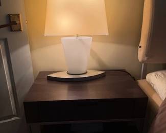 Nightstands and Modern Table Lamps (pr)