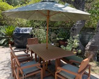 Kingsley Bates Patio Table and Chairs