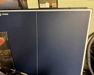 Ping Pong Table (Disassembled)  Please ask about this item during the sale, as it is stored at a separate location.
