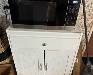 Microwave and standalone cart
