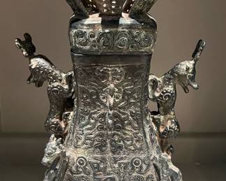 Shang and Zhou Dynasties Style Bronze Vessel