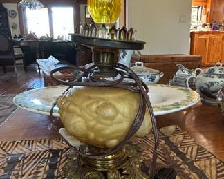 Vintage Frosted Floral Glass and Brass Table Lamp