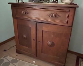 Antique Victorian Oak Washstand with Carved Foliate Pulls