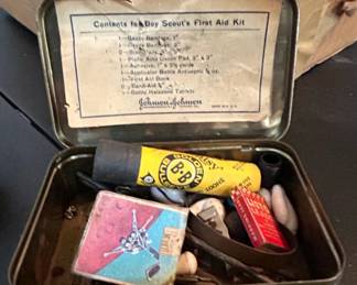 Vintage Boy Scouts of America Official First Aid Kit Tin by Johnson  Johnson third image