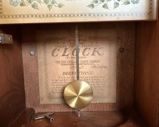 New England Clock Company Floral Wall Clock second image