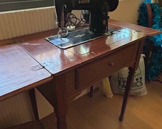 Vintage Singer K Sewing Machine in DropLeaf Cabinet fifth image