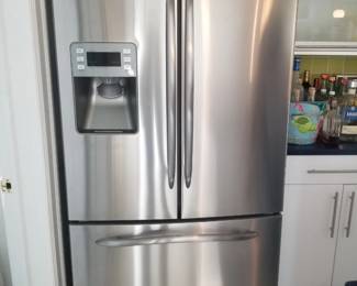 GE refrigerator model PFSS6PKXBSS
