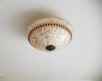 Light fixture