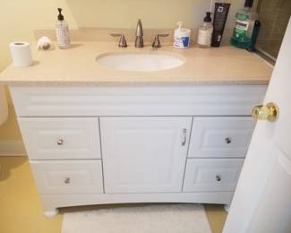 Bath vanity