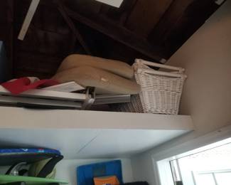 Baskets & cushions
