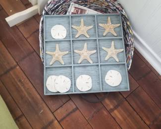 Seashore tic tac toe - sand dollars & starfish