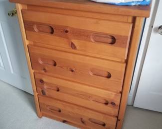 Sturdy 4-drawer dresser matches bunk beds
