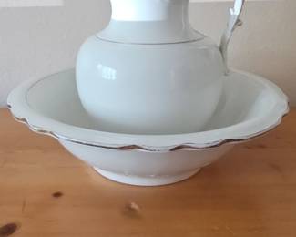 Knowles, Taylor & Knowles (KT&K) Wash Basin and Pitcher Set