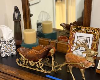 Wood carve knickknacks
