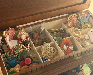 Brooches and pins