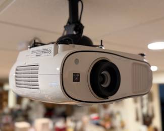 Overhead projection TV