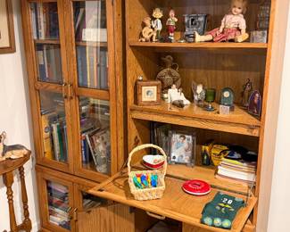 Bookshelves and cabinet oak finish