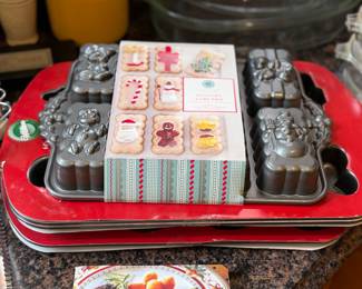 Christmas bakeware