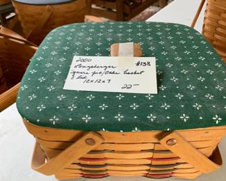 #138	Longaberger sq pie cake basket w lid 12x12x7	 $22.00 			