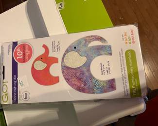#166	Go fabric cutting die elephant small and large	 $35.00 			