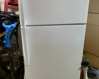 #194	Whirlpool Refrigerator 14ft3 	 $100.00 			