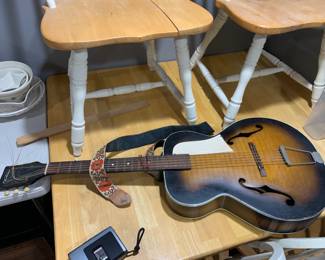 #128	vintage Airline acoustic guitar broken pick guard as is 	 $30.00 			