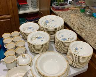 #092	Mikasa blue daisies stone ware 15 dinner plates 21 salad bowls 16 b&b plate ,soup 65 pc	 $150.00 