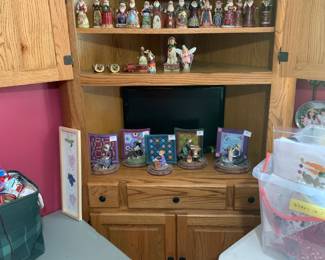 #261	Oak Corner Cabinet w/ 4 Doors, 3 Drawers 42x24x68	 $200.00 			