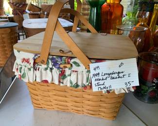 #099	Longaberger 1999 market basket w stand 17x14x11	 $35.00 						