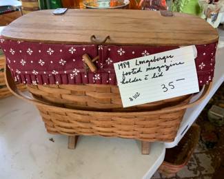 #102	Longaberger basket 1989 footed magazine holder w lid 	 $35.00 			