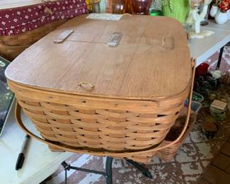 #103	Longaberger basket rare large family picnic basket dual sided hinged lid 2 handles 24 long 16 w 10 tall as is finish	 $65.00 			