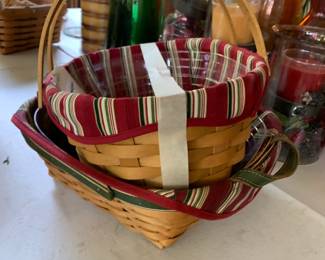 #108	Longaberger basket 2004 Longaberger set of 3 - 12x9x5 12x12x7	 $40.00 