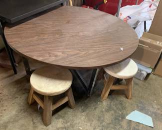 #195	Round Laminate Table w/ Metal Base 40x15.5 w/ 2 Wood Stools	 $40.00 			