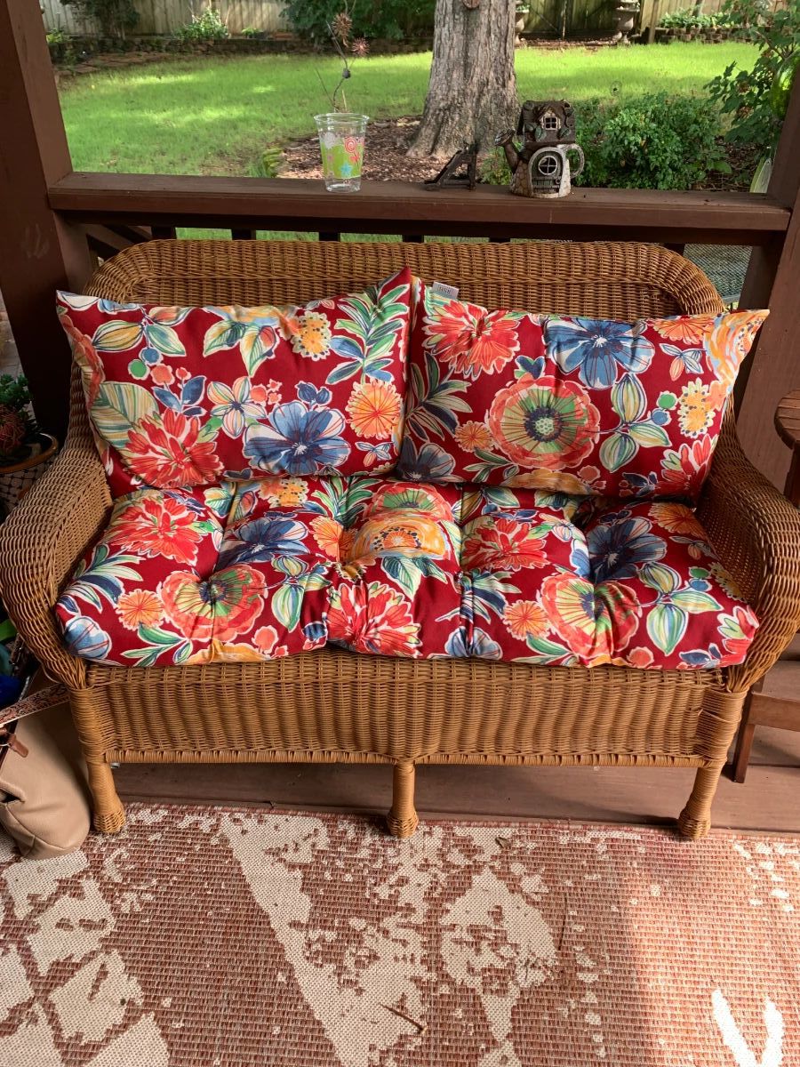 #003	wicker loveseat with cushions great condition 48x27x33	 $120.00 			