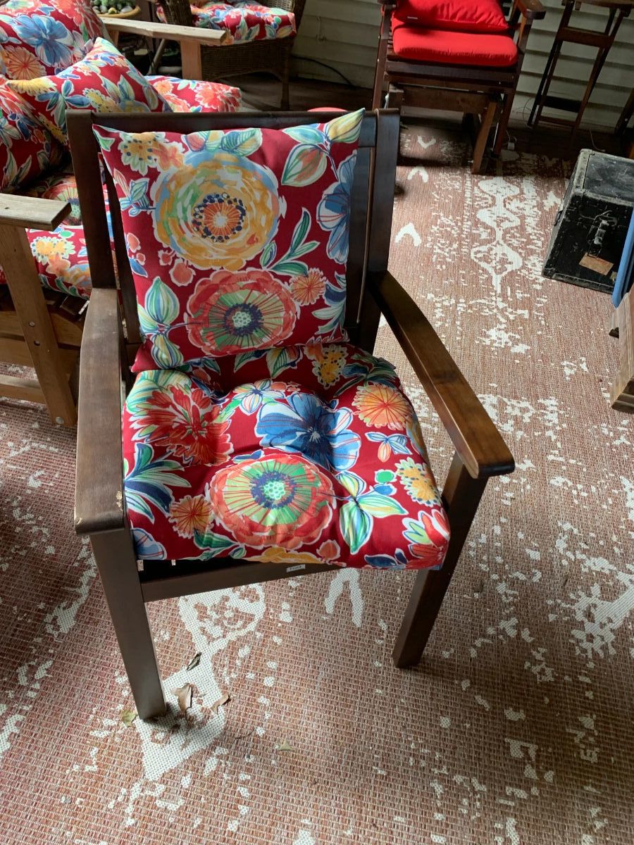 #007 (2) patio chairs with cushion $60.00