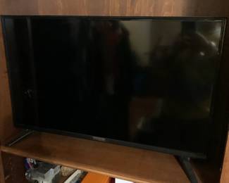 #026	Westing house tv 32  with remote	 $35.00 			